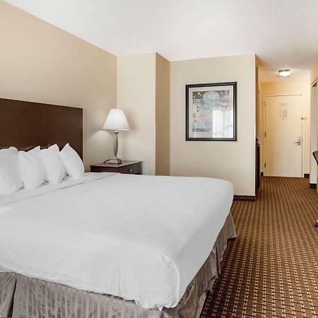 Best Western Plus Philadelphia Airport South - At Widener University Chester Eksteriør billede