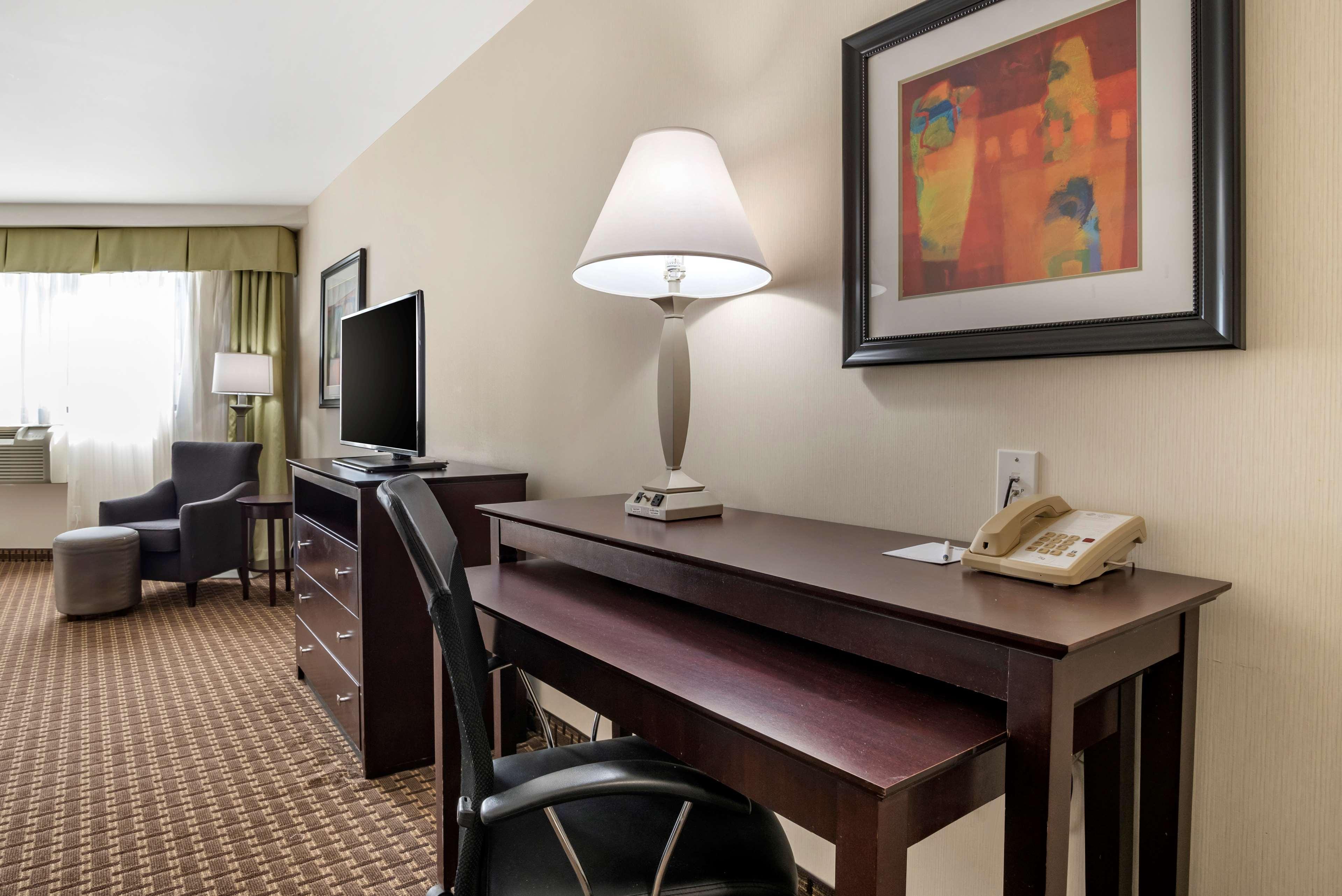Best Western Plus Philadelphia Airport South - At Widener University Chester Eksteriør billede