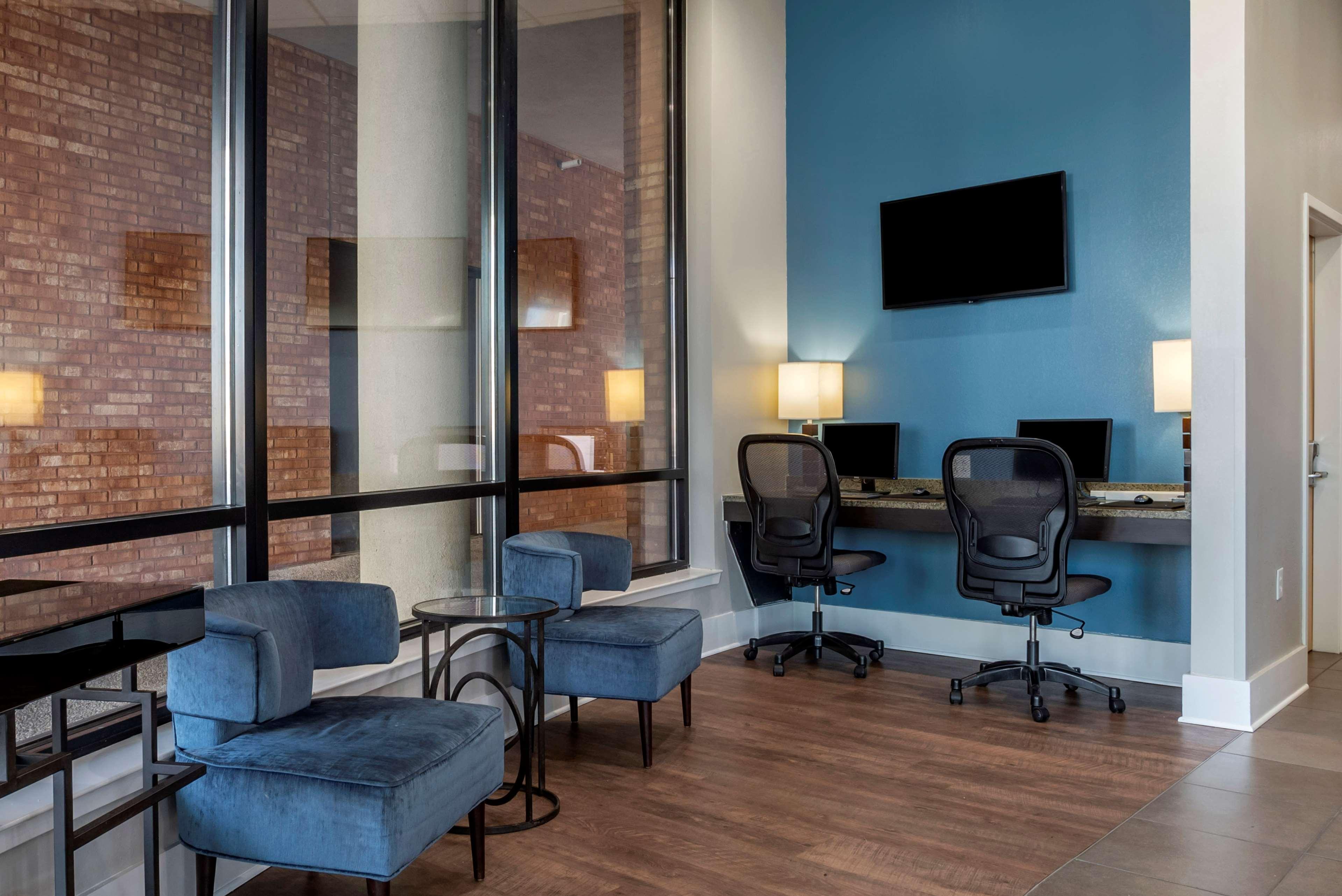 Best Western Plus Philadelphia Airport South - At Widener University Chester Eksteriør billede