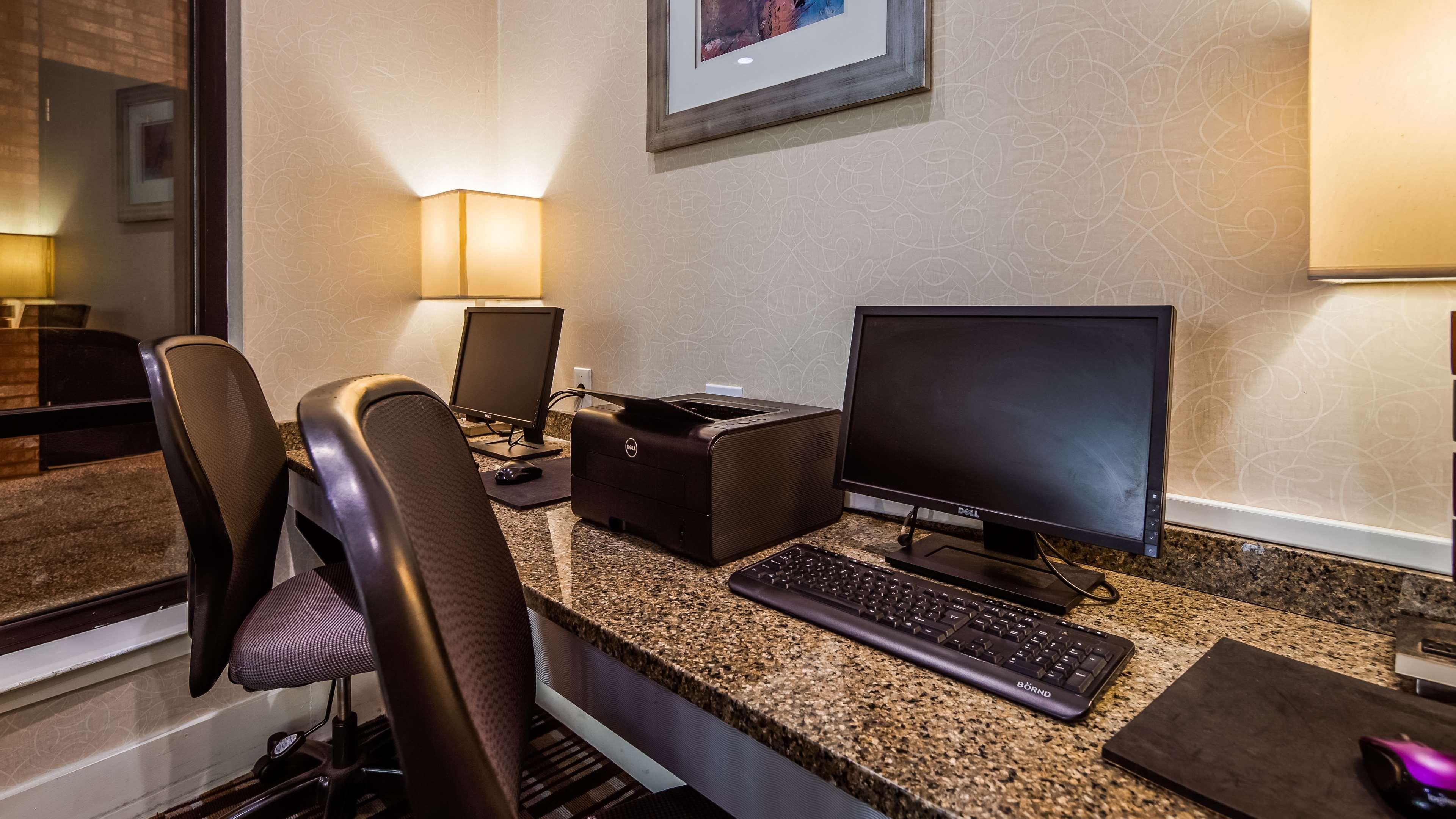 Best Western Plus Philadelphia Airport South - At Widener University Chester Eksteriør billede